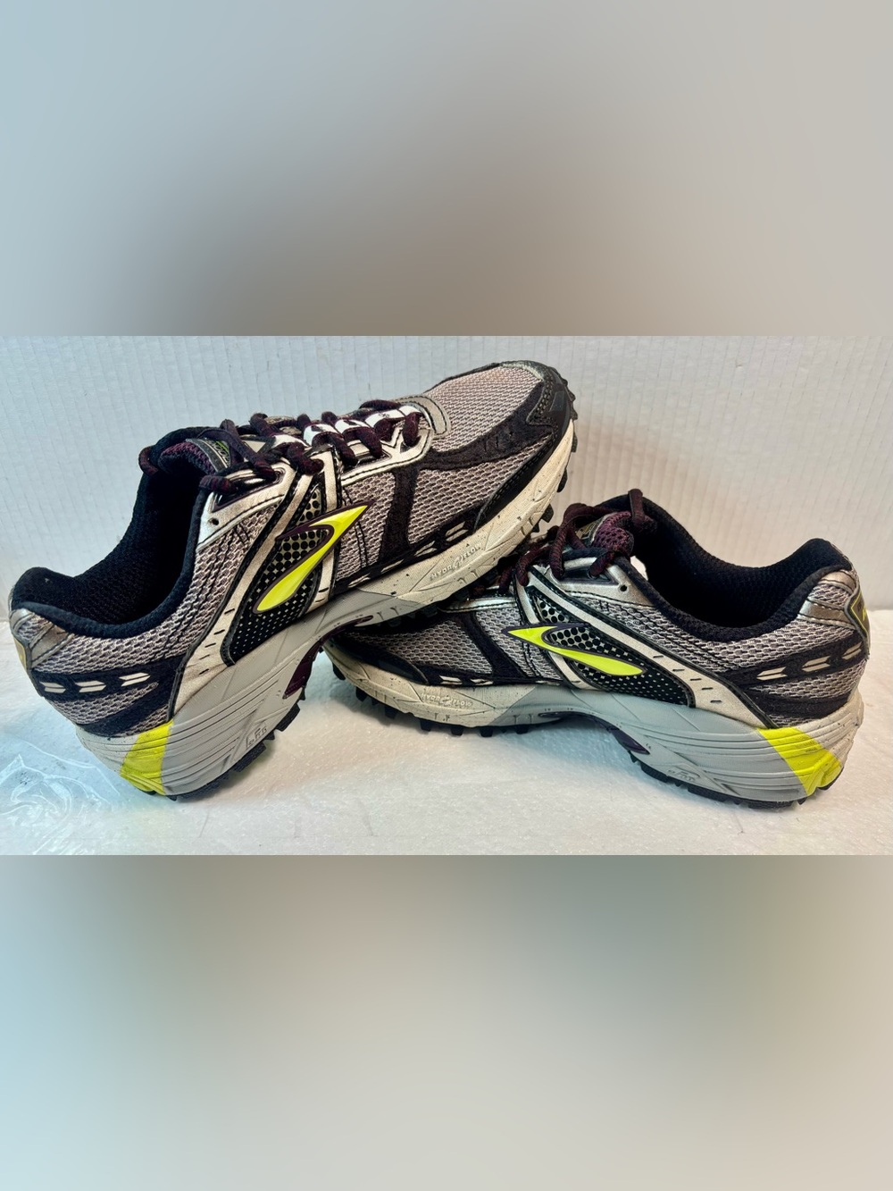 Brooks Adrenaline PSR Trail Running Grip Support Athletic W Yellow&Black Sz. 8.5